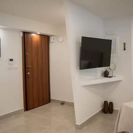 Naiads Nest - The Ground Junior Apartment Varkiza Exterior photo